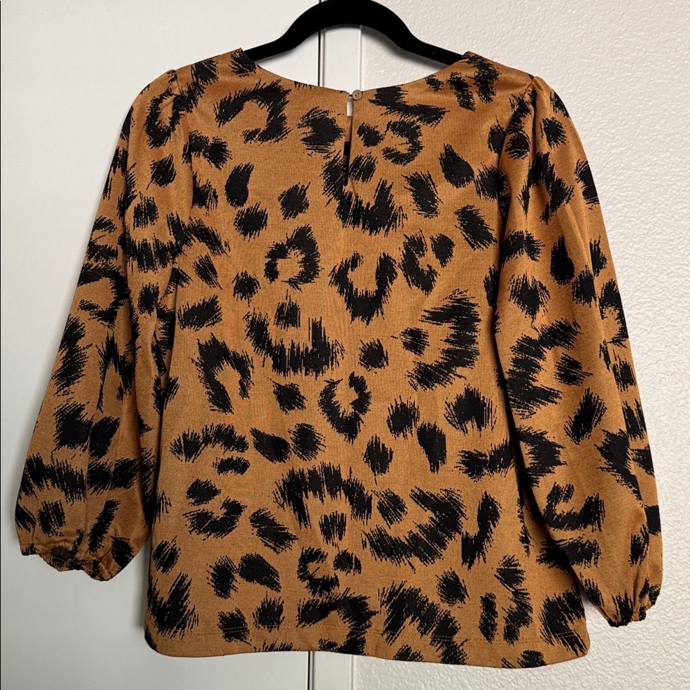 Everleigh Leopard Top.